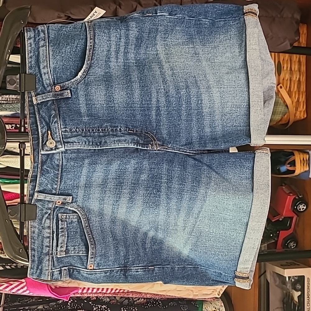 Old Navy OG Jean Shorts NWT sz 16